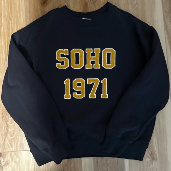 H&M navy blue graphic sweatshirt, size XS, NWOT - Picture 1 of 4